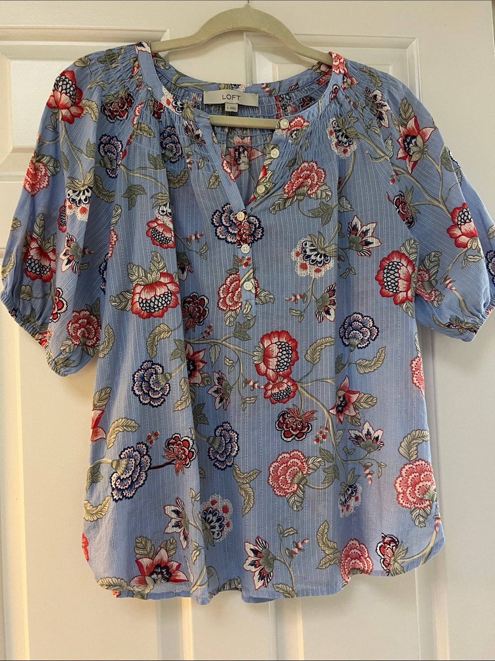 LOFT Light Blue Floral Button-Front Puff Sleeve Top